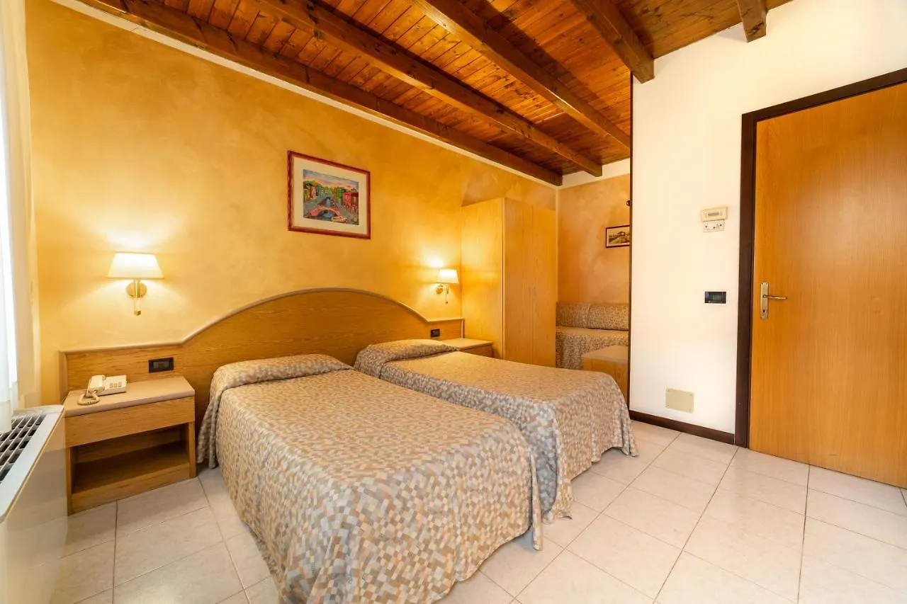 ** Hotel Albergo Ristorante Leon d'Oro Este Italia